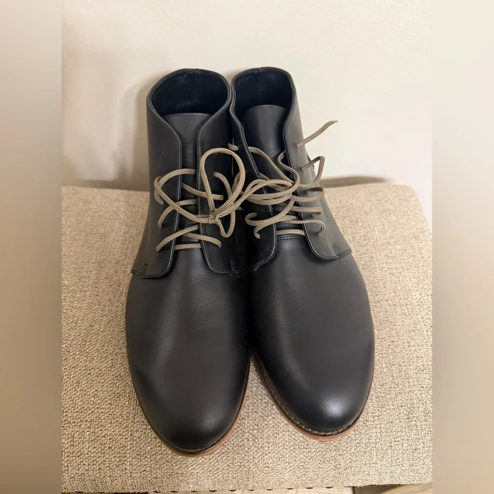 NISOLO EVERYDAY CHUKKA BOOT BLACK